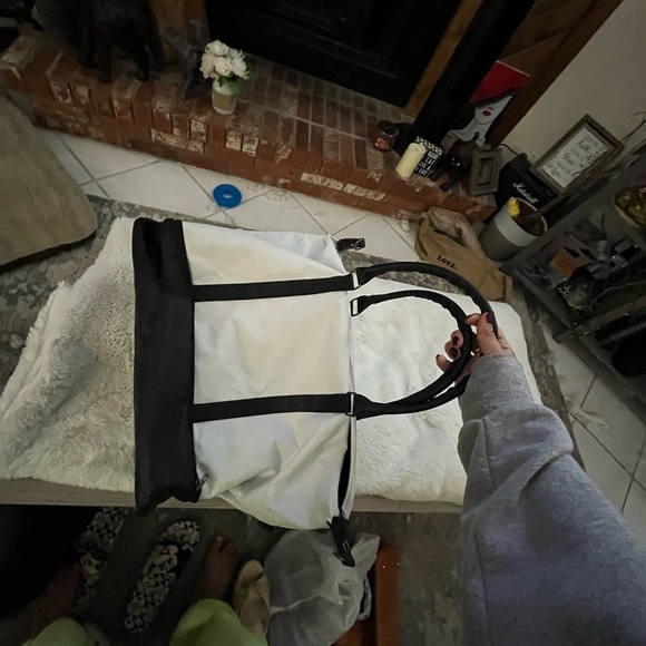 DSW Exclusive Mini Weekender - Picture 6 of 8